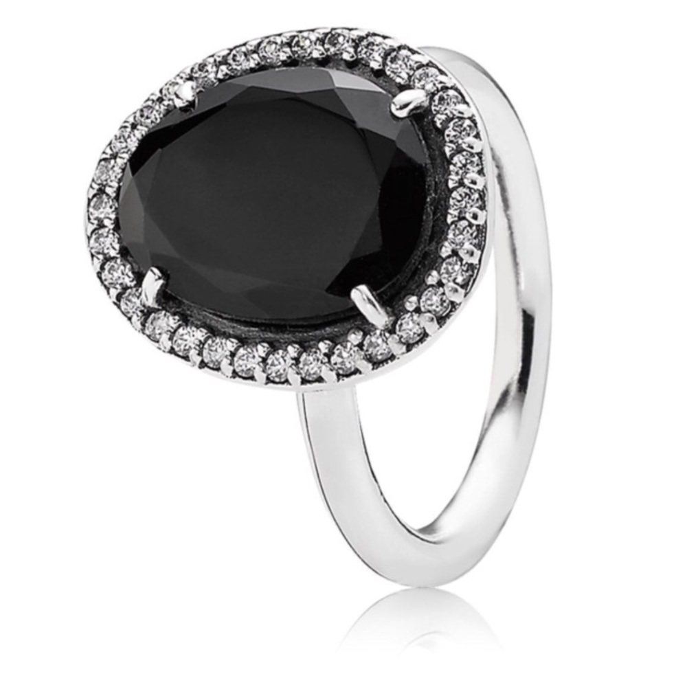 Pandora ring onyx and silver